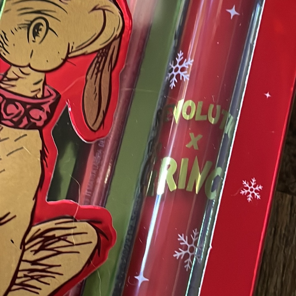 Grinch Revolution Lip Kit - Picture 7 of 7
